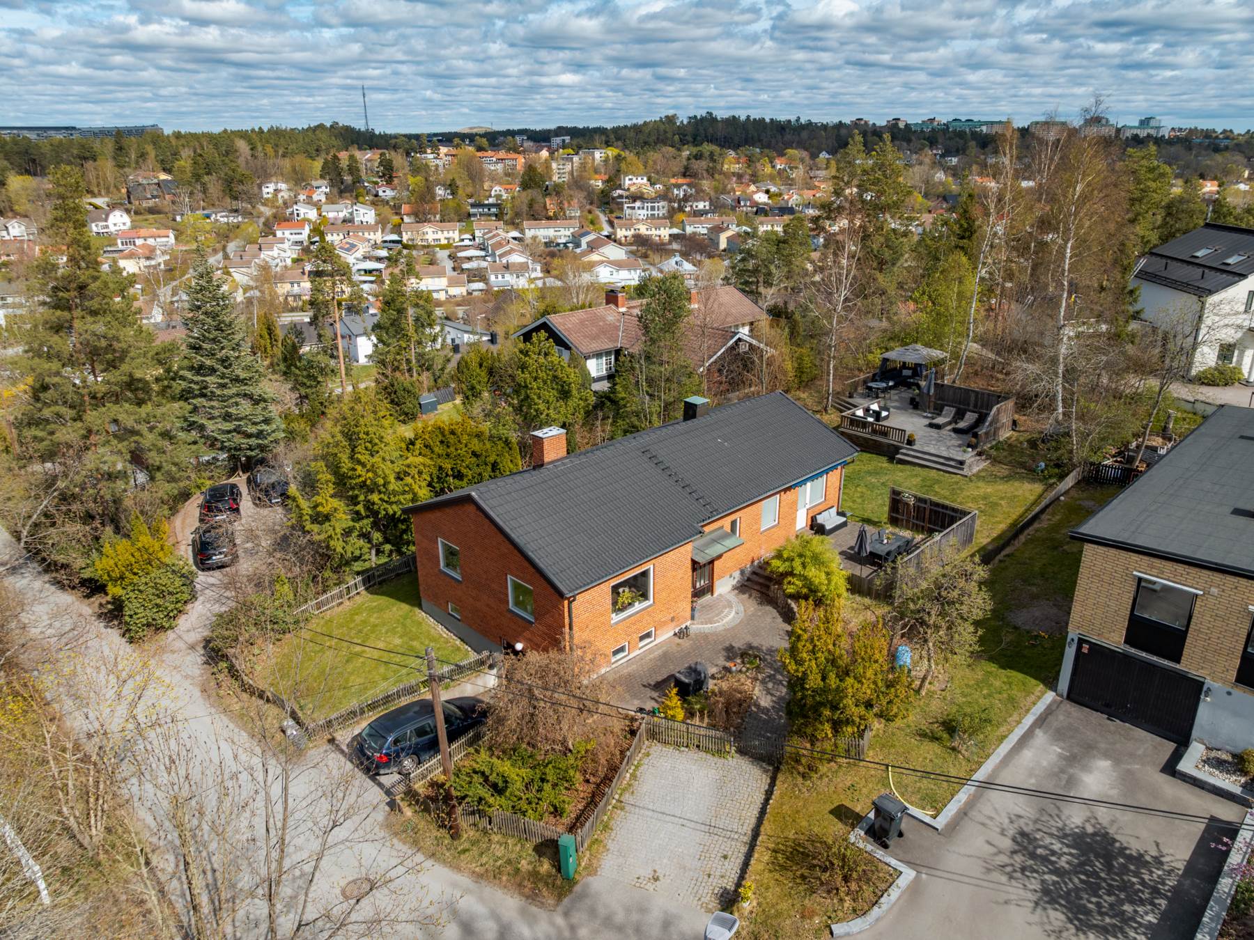 Kvarntorpsvägen 16A – Lahäll – Täby