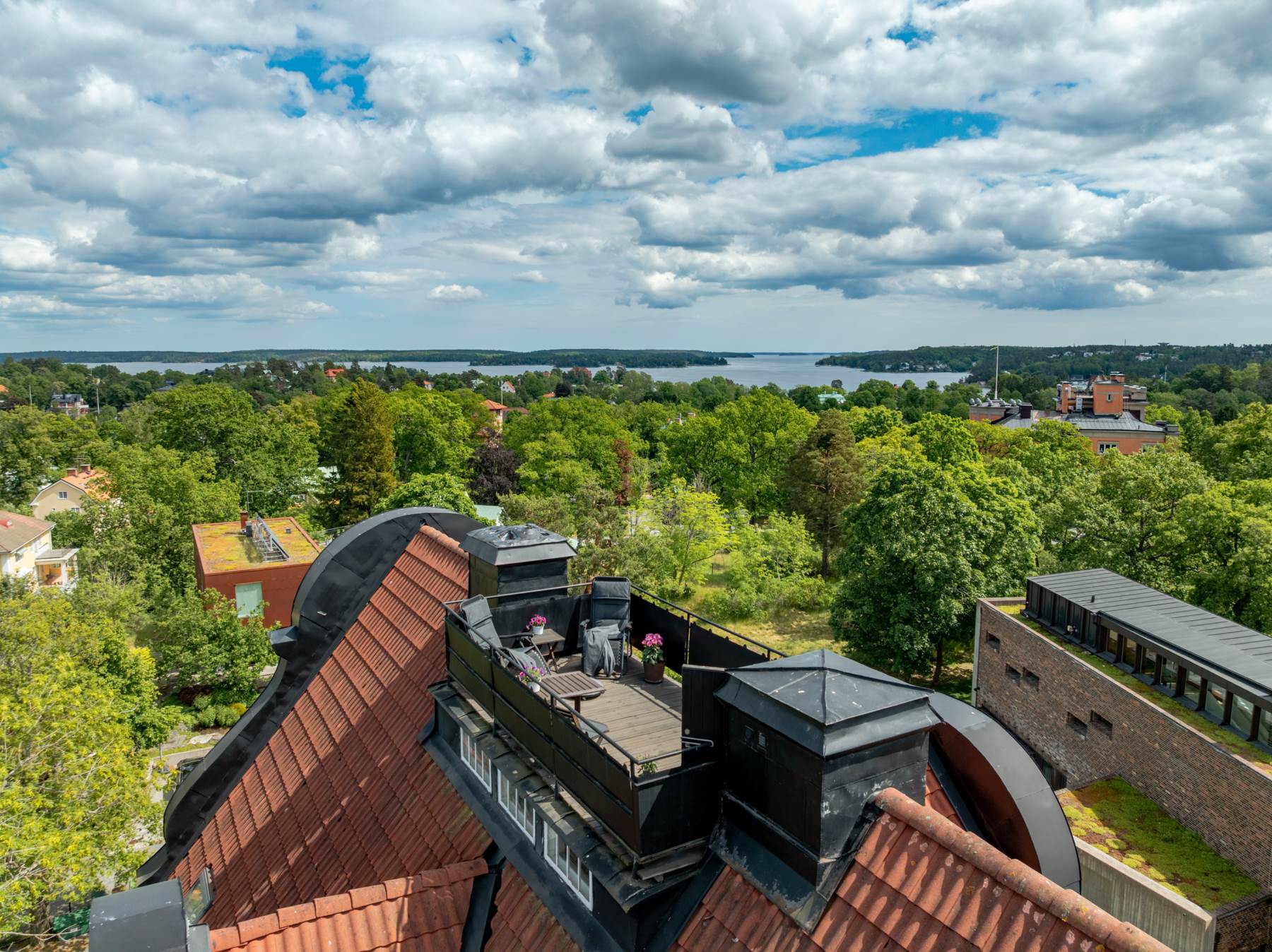 Midgårdsvägen 14, 2 tr – Djursholm – Danderyd